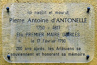 P1060599_Arles_rue_de_la_Roquette_plaque_commemorative_Antonelle_rwk